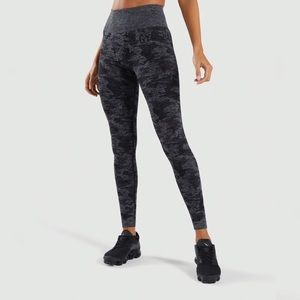 ADAPT CAMO SEAMLESS LEGGINGS